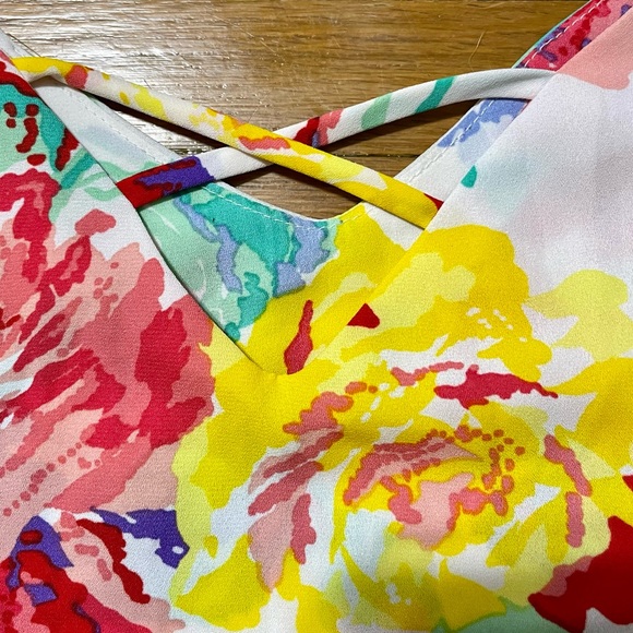 Shop Karlie: Floral Tier Tank - Picture 4 of 5